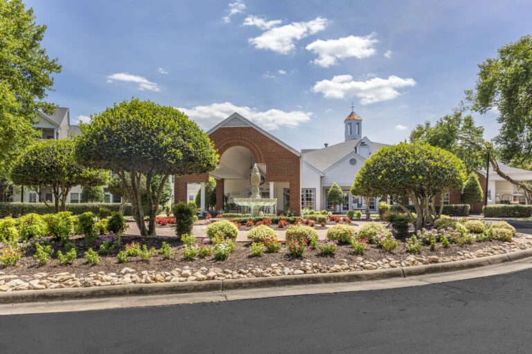 Senior Living Communities: Complete Guide to Options, Benefits, and Real-World Examples